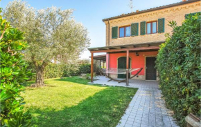 Stunning home in Porto Recanati with WiFi and 3 Bedrooms